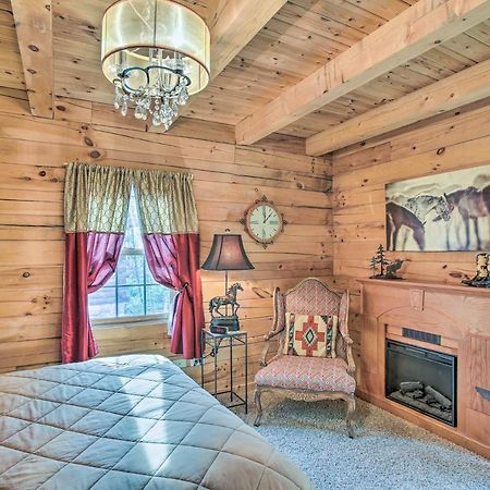 Resort Cabin With Fire Pit Golf, Hike And Play! Rothbury Luaran gambar