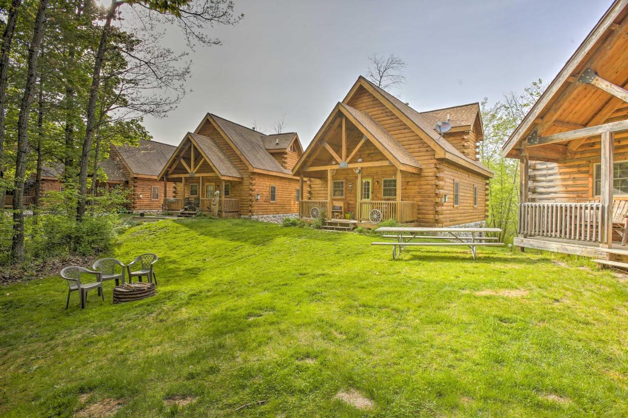 Resort Cabin With Fire Pit Golf, Hike And Play! Rothbury Luaran gambar